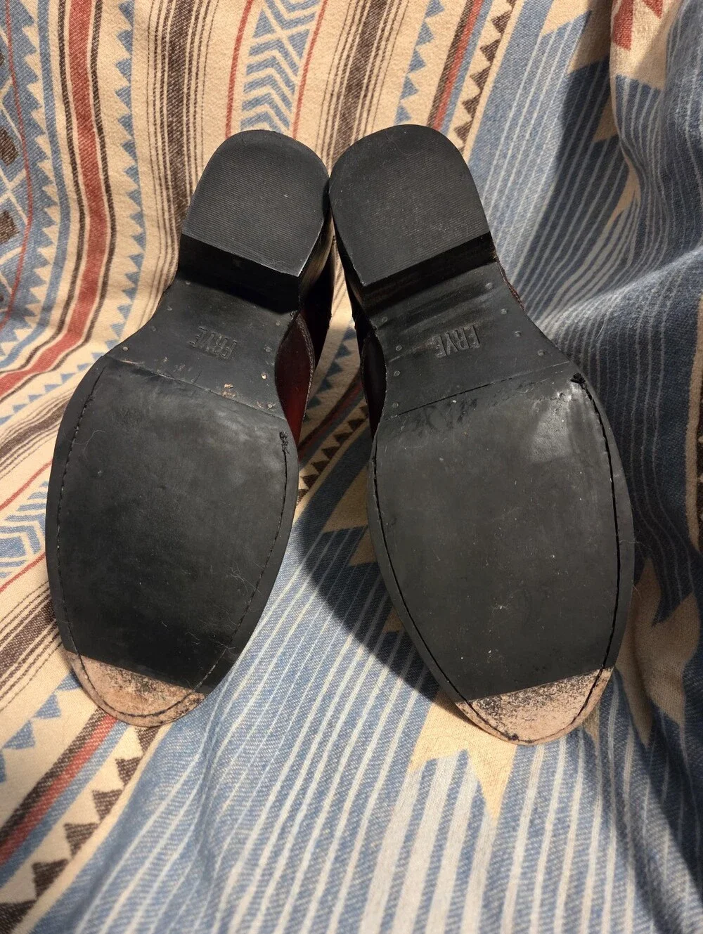 RARE Jamie Chelsea Burgundy/Bwn Frye Booties